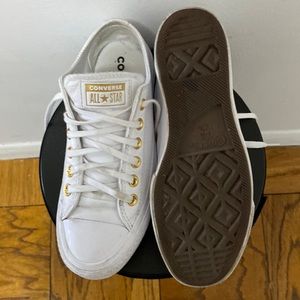 Chuck Taylor All Star Lift Platform Sneaker - Size 6 - White Gold